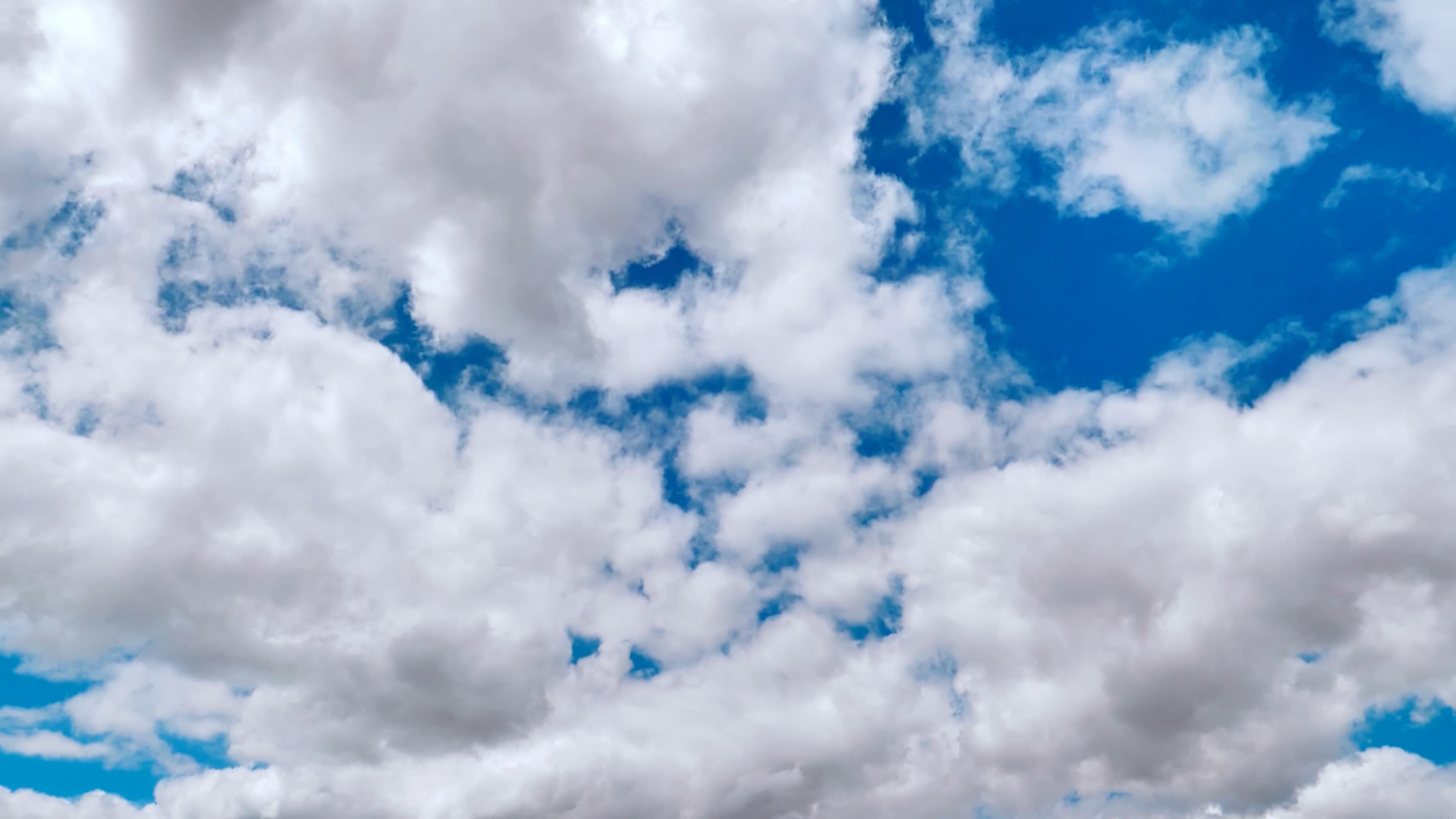 4K拍摄蓝天云层变化天空云景延时实拍视频的预览图