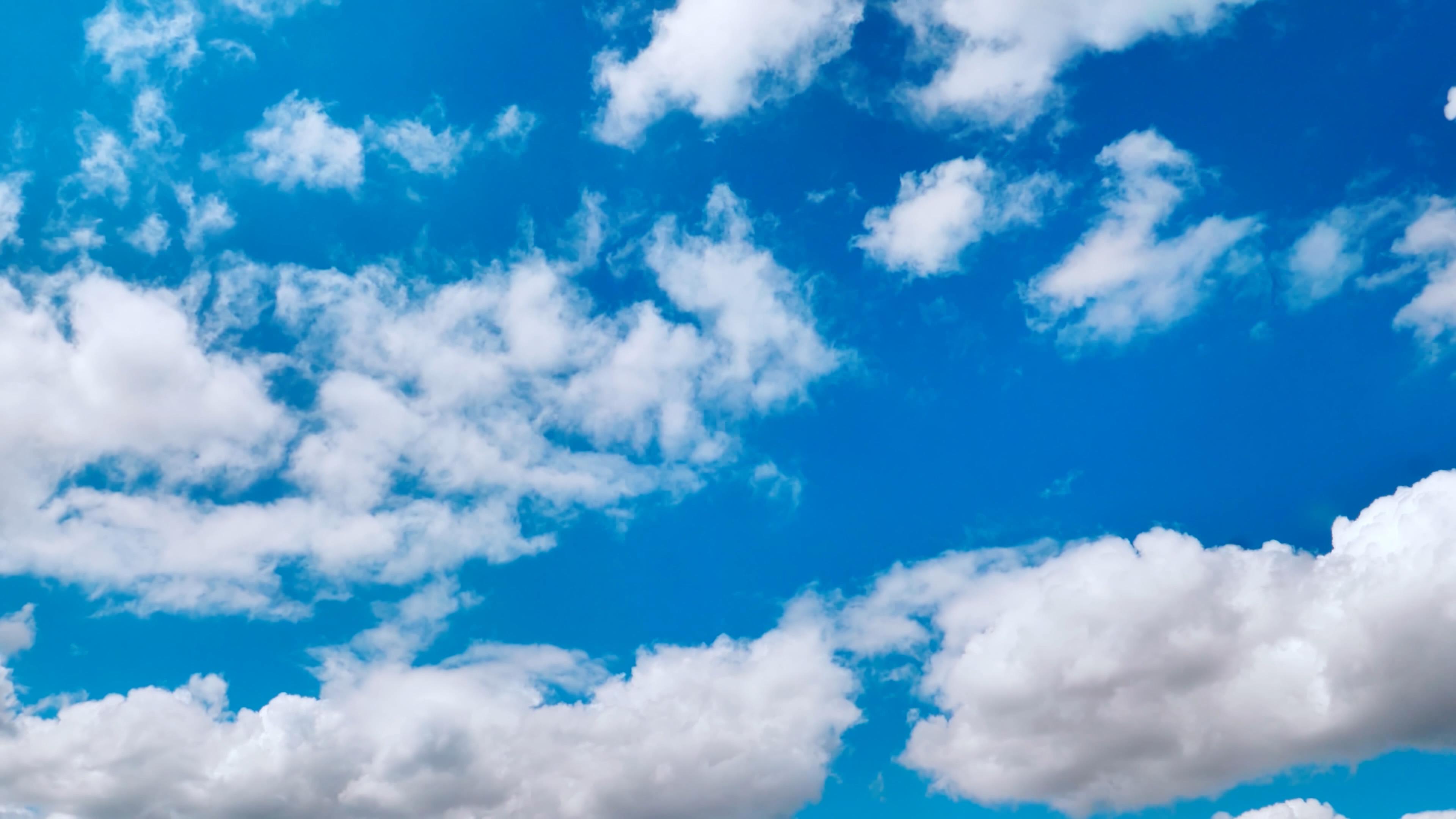4K拍摄天气晴朗蓝天白云天空云景延时视频的预览图
