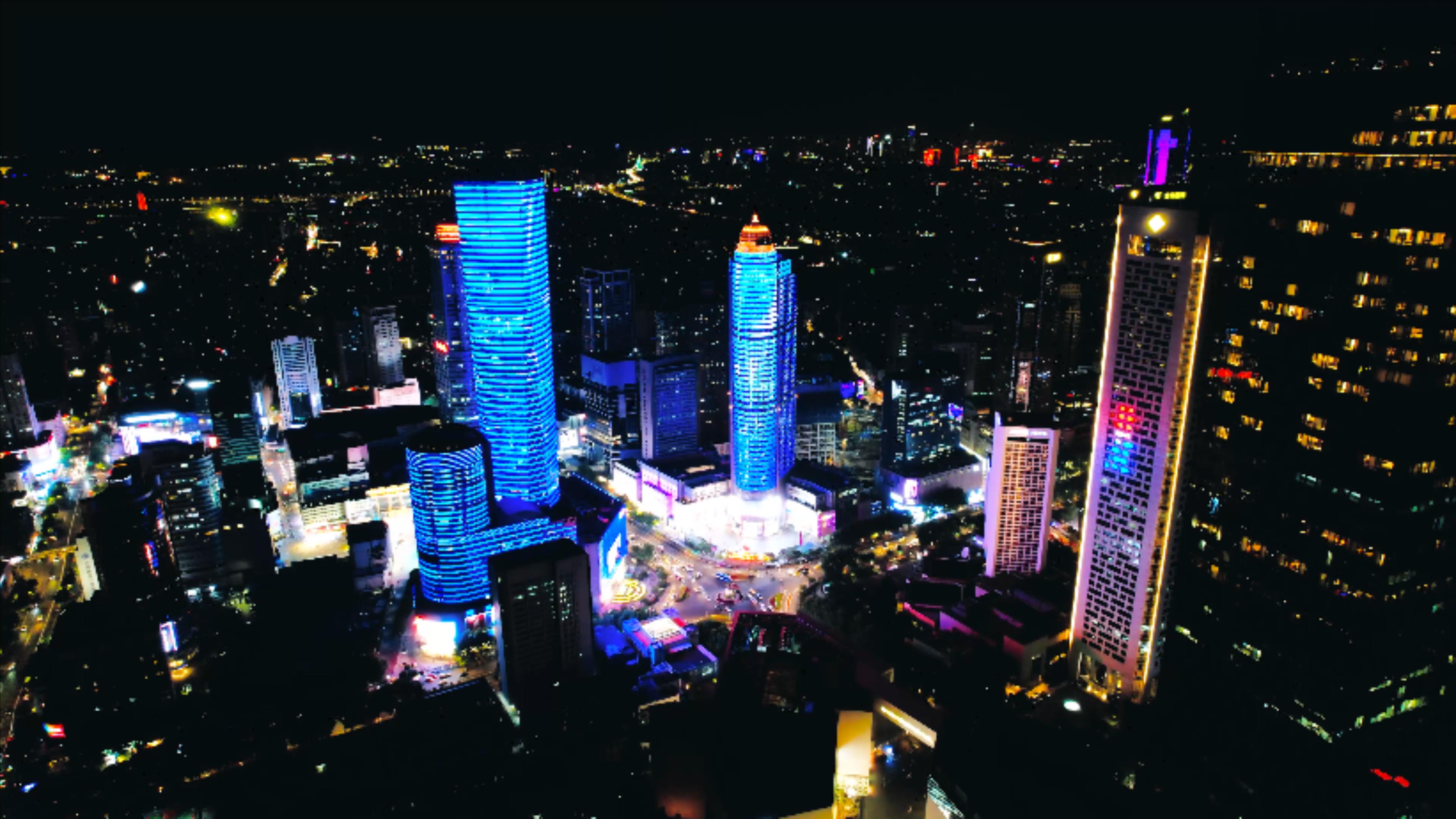 4K航拍城市CBD夜景南京新街口商圈视频的预览图