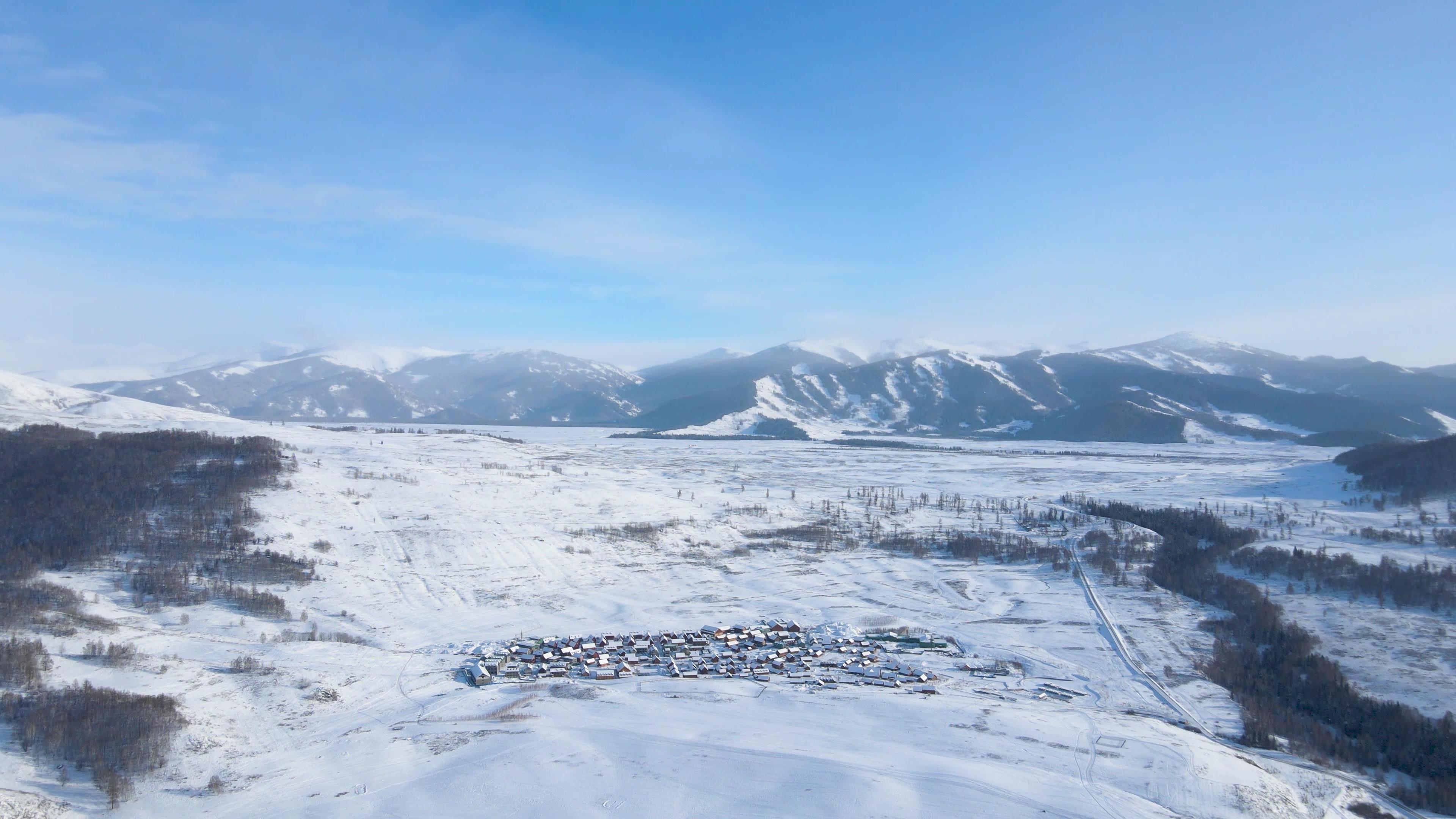 4K航拍连绵雪山风景视频素材视频的预览图