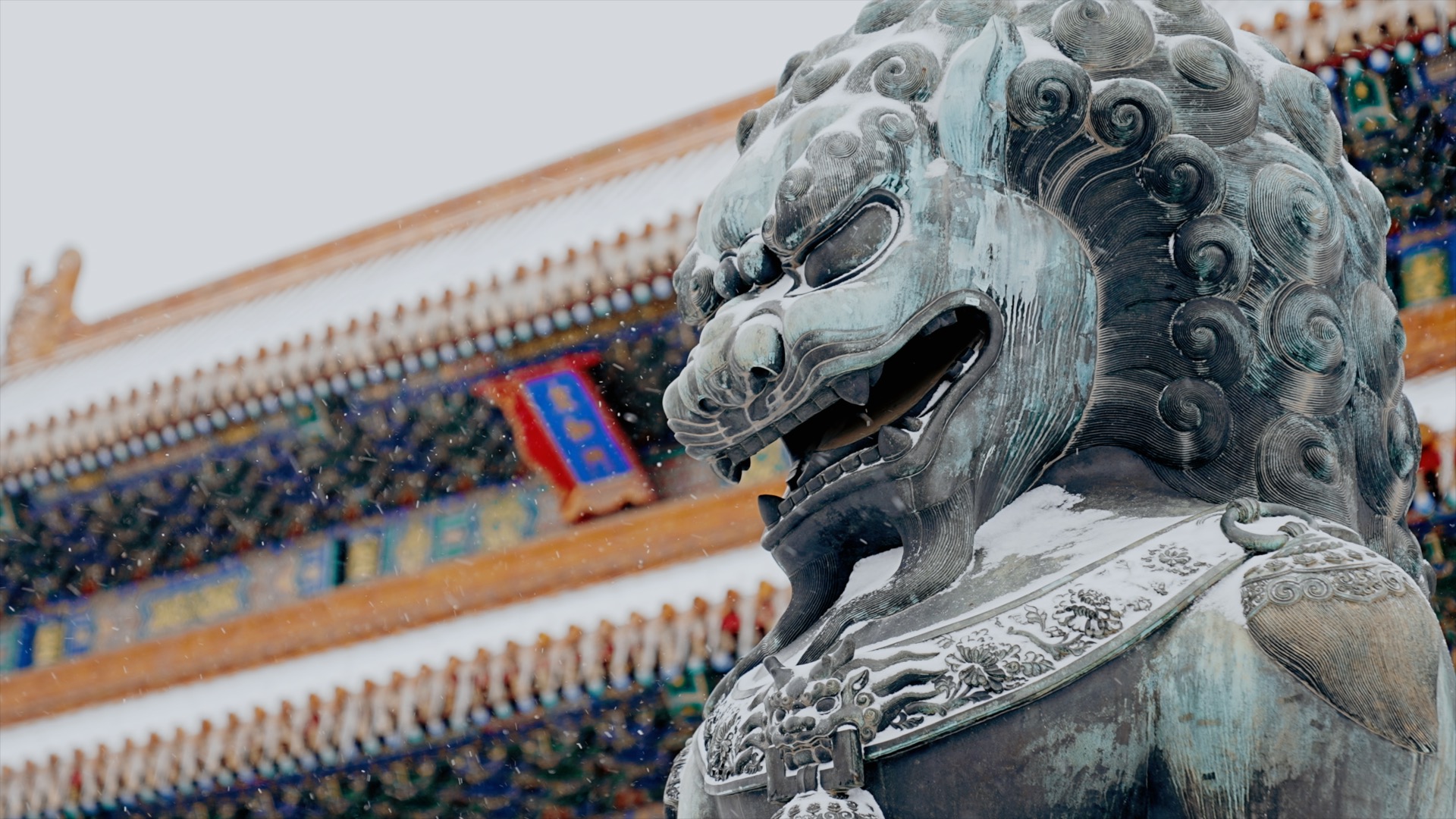 4k北京故宫太和殿石狮雪景实拍视频的预览图