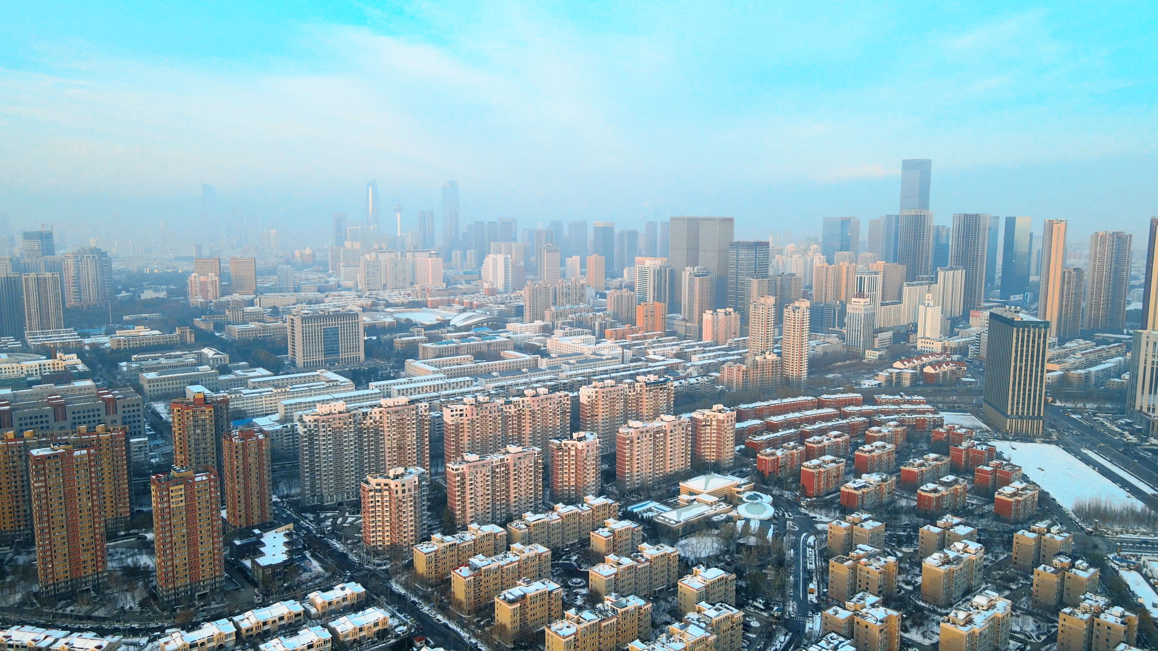4K大气航拍沈阳大雪城市风貌视频的预览图