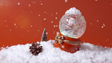 4K圣诞节平安夜雪花水晶球空镜视频的预览图