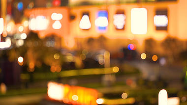 4k实拍唯美虚化城市街头夜景灯光风光视频的预览图