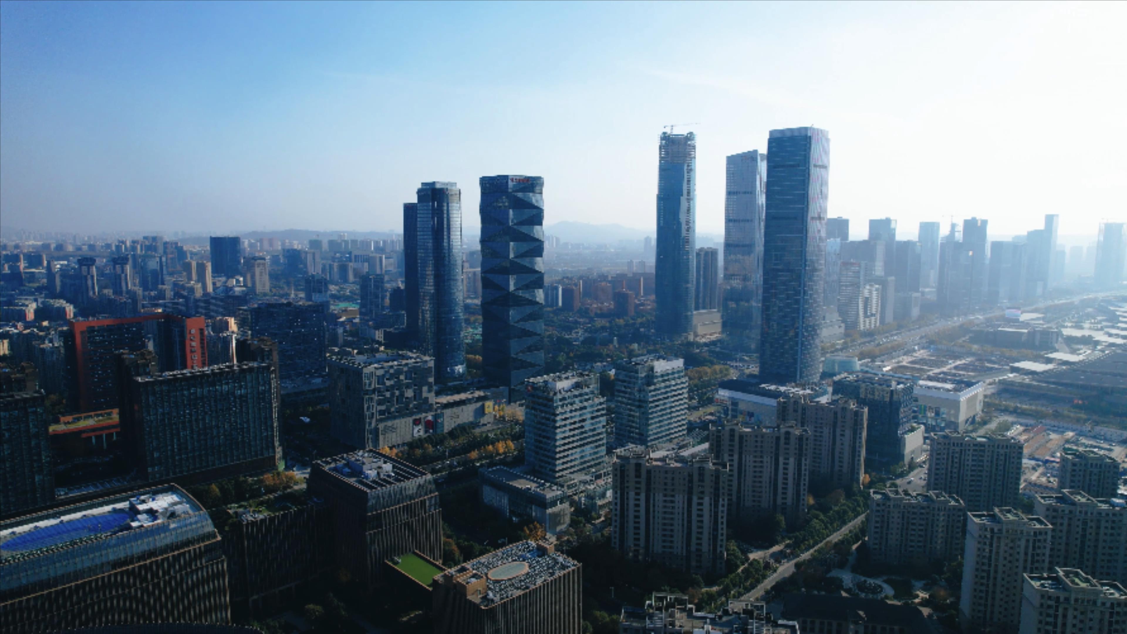 4K航拍南京河西CBD金融商务中心视频的预览图