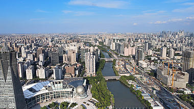 4K航拍实拍城市地标大气杭州环球中心视频的预览图