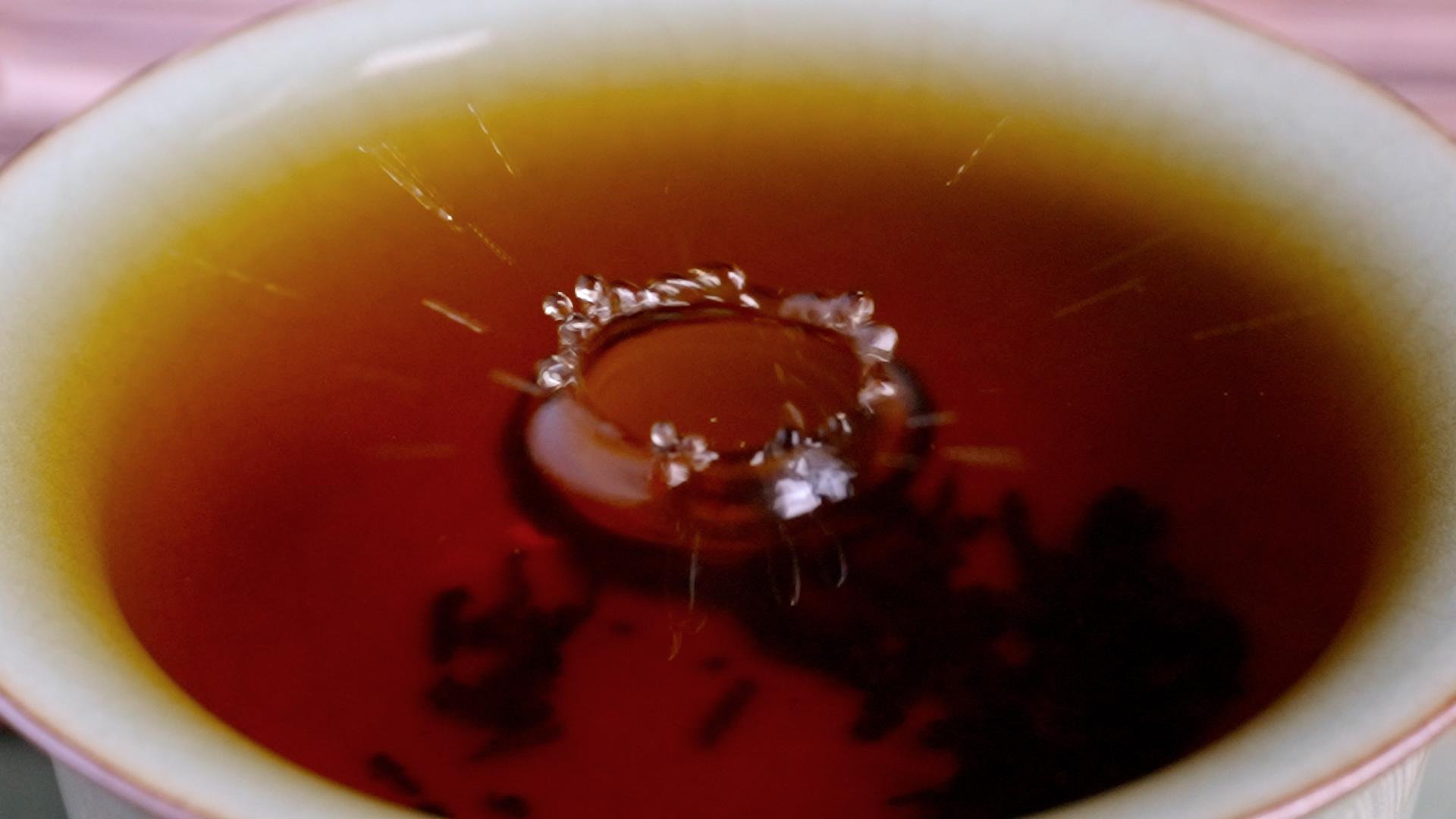1080泡红茶煮茶水分饮茶大红袍茶汤视频的预览图