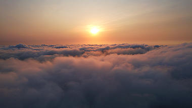 5.4K大气航拍自然云海日出风景大场景视频的预览图