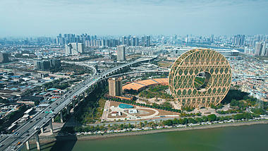 4K航拍广州城市地标广州圆商务建筑视频视频的预览图