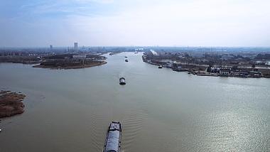 4K航拍大运河航道古运河水路运输视频的预览图