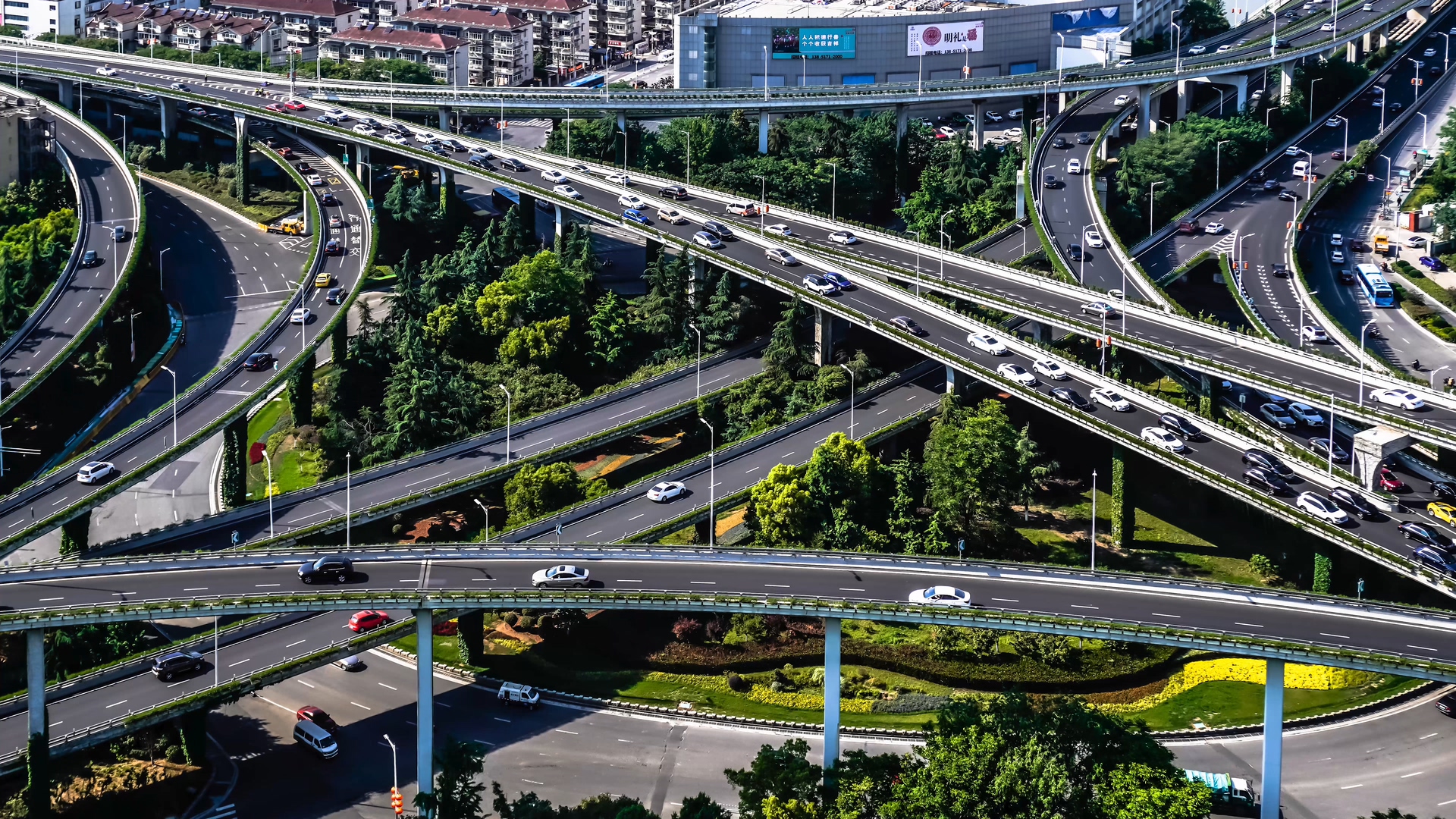 4K实拍城市高架桥交通车流延时摄影视频的预览图