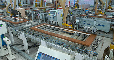 4K木业木门生产车间生产线实拍视频的预览图