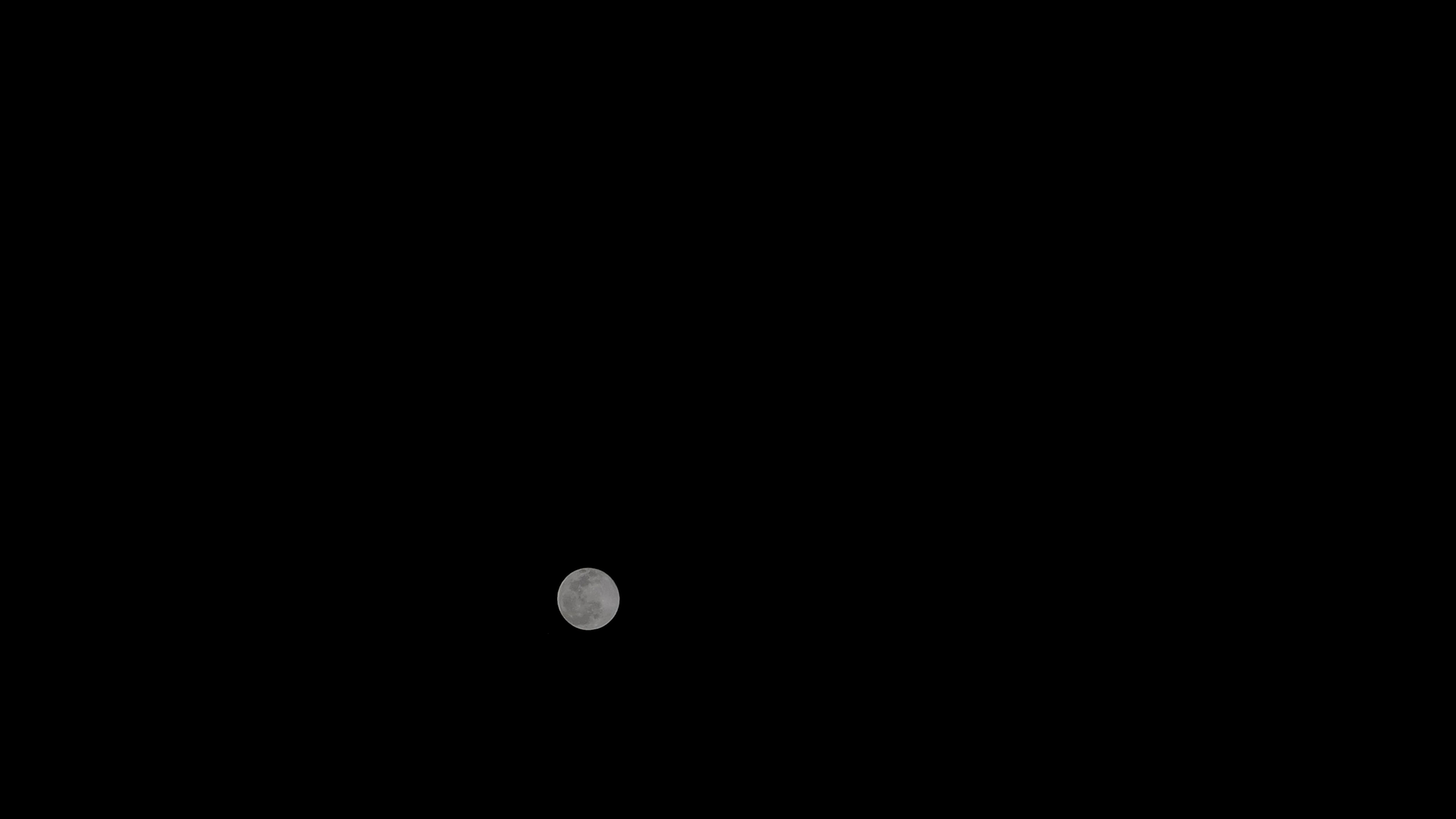 4K延时拍摄夜晚月亮上升圆月视频的预览图