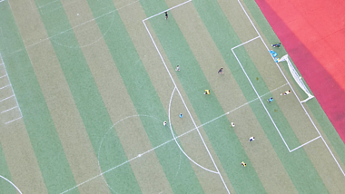 4K航拍大学运动操场体育足球空镜头视频的预览图