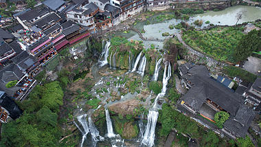 4K湘西芙蓉镇4A景区瀑布航拍视频视频的预览图